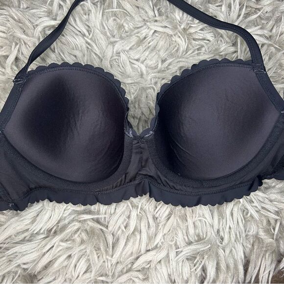 Victoria’s Secret The Getaway Halter black bikini swim top women’s size 32DD - Picture 6 of 9